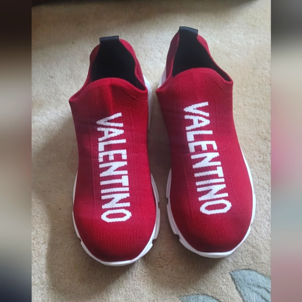 **HOLD FOR KFAB333** Valentino ❤️